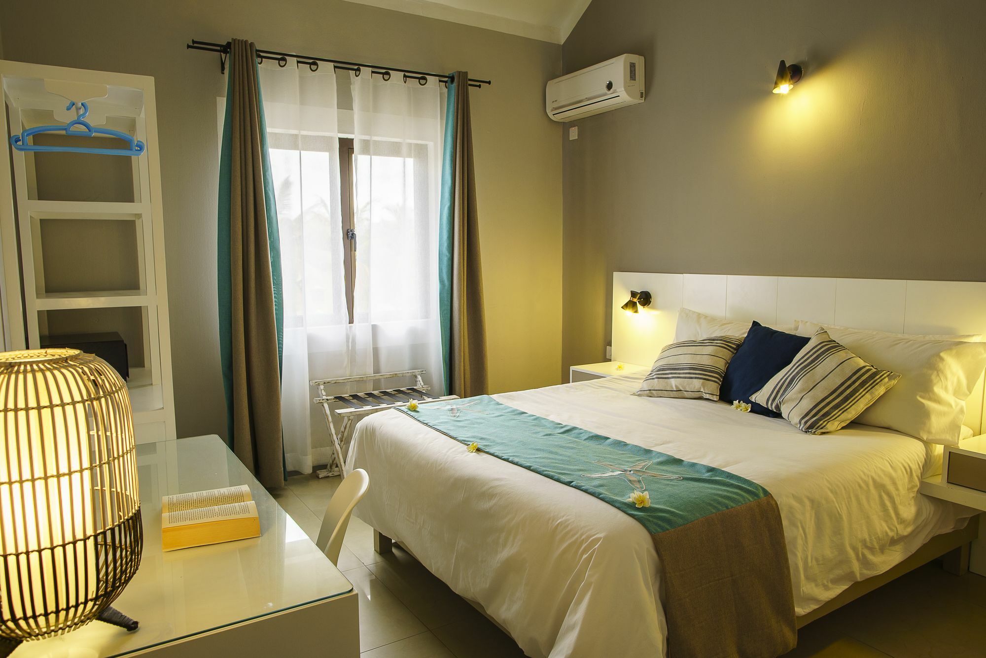 Gosun Beach Hotel Flic en Flac Exterior photo
